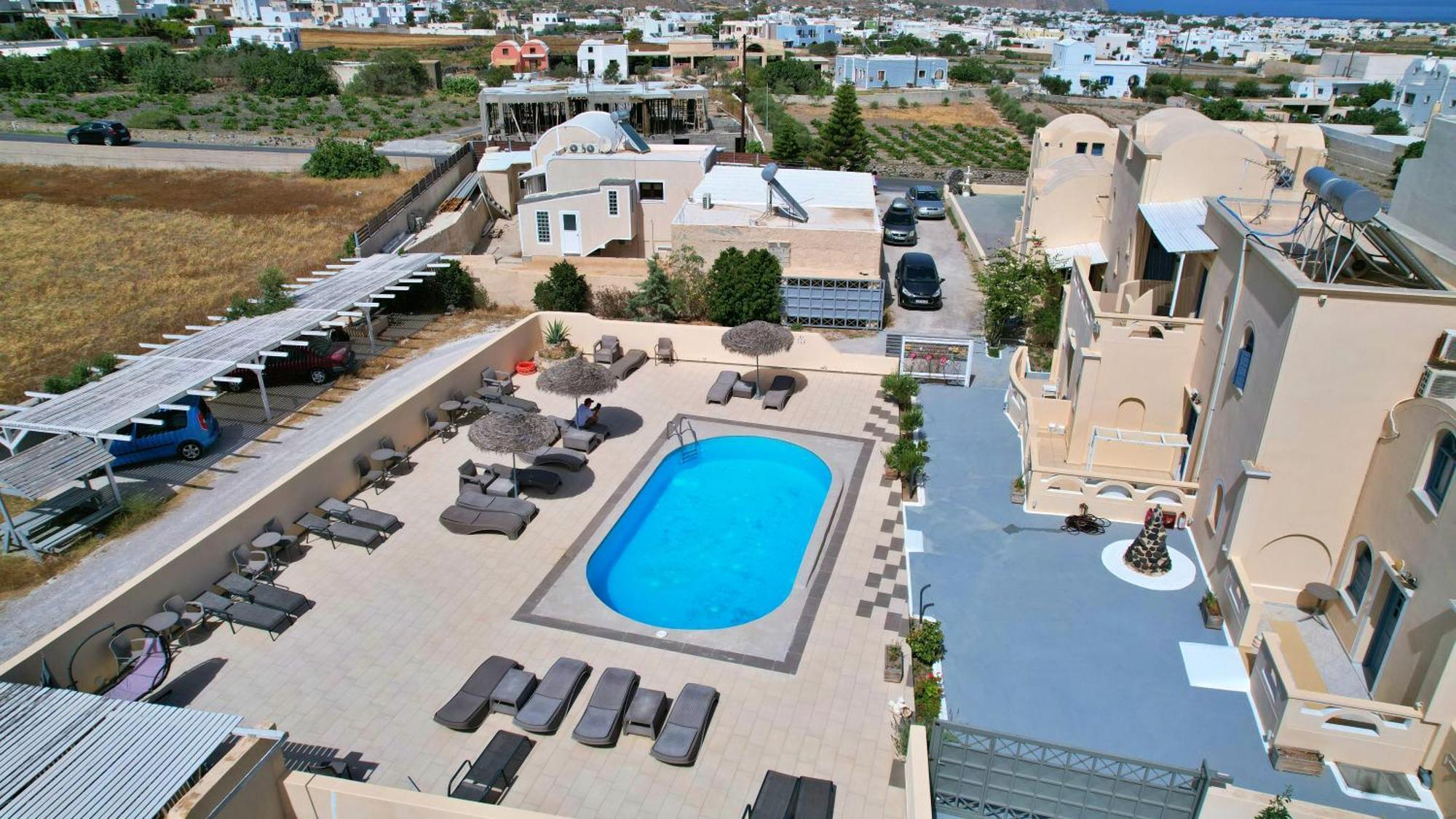 بيريفولّوس Leon Lux Apartments المظهر الخارجي الصورة
