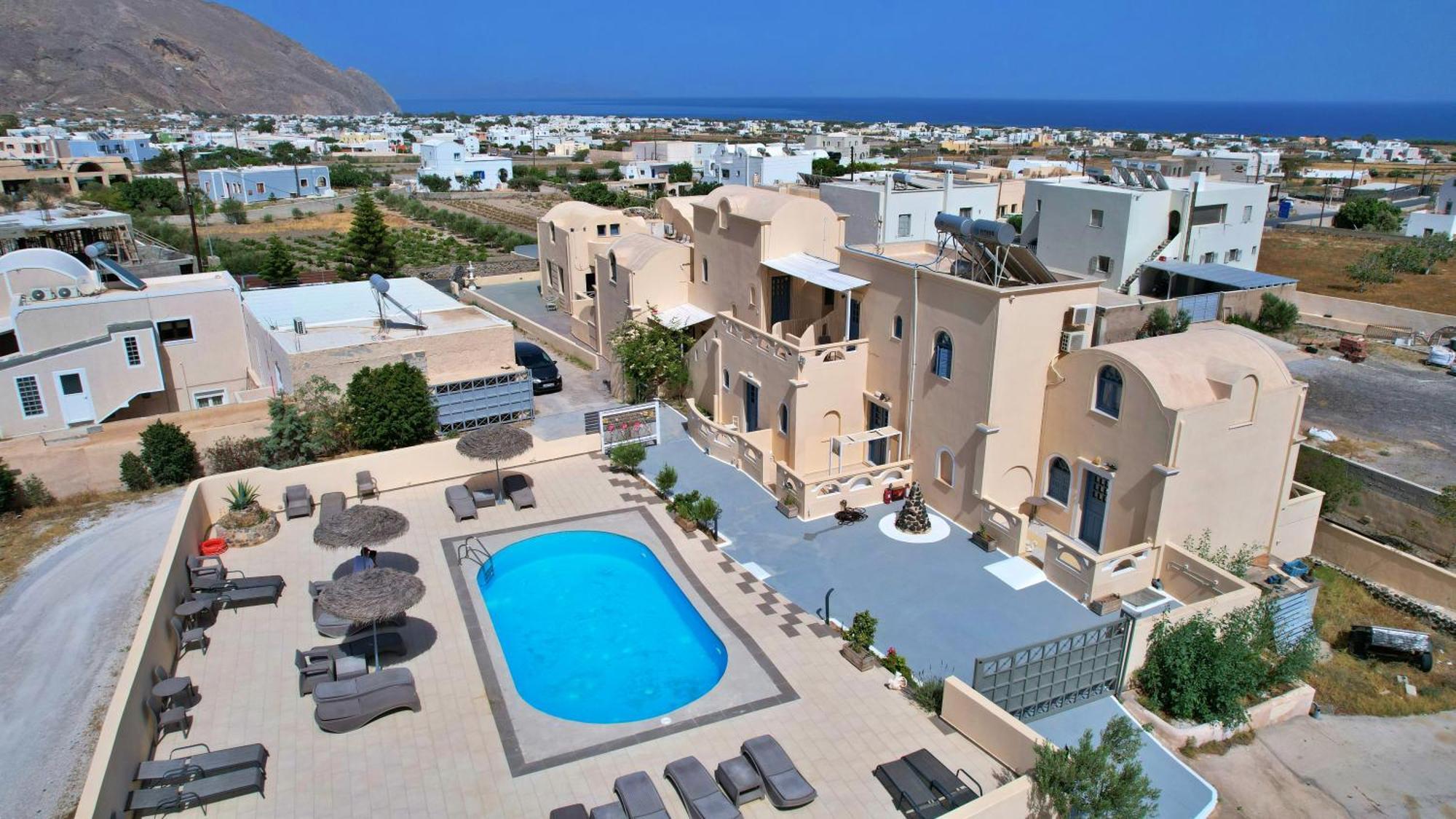 بيريفولّوس Leon Lux Apartments المظهر الخارجي الصورة