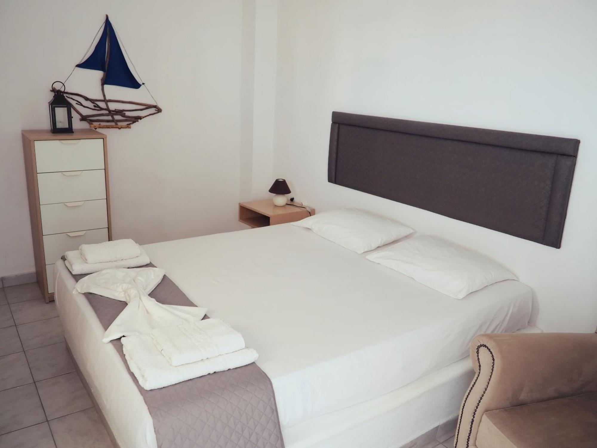بيريفولّوس Leon Lux Apartments المظهر الخارجي الصورة