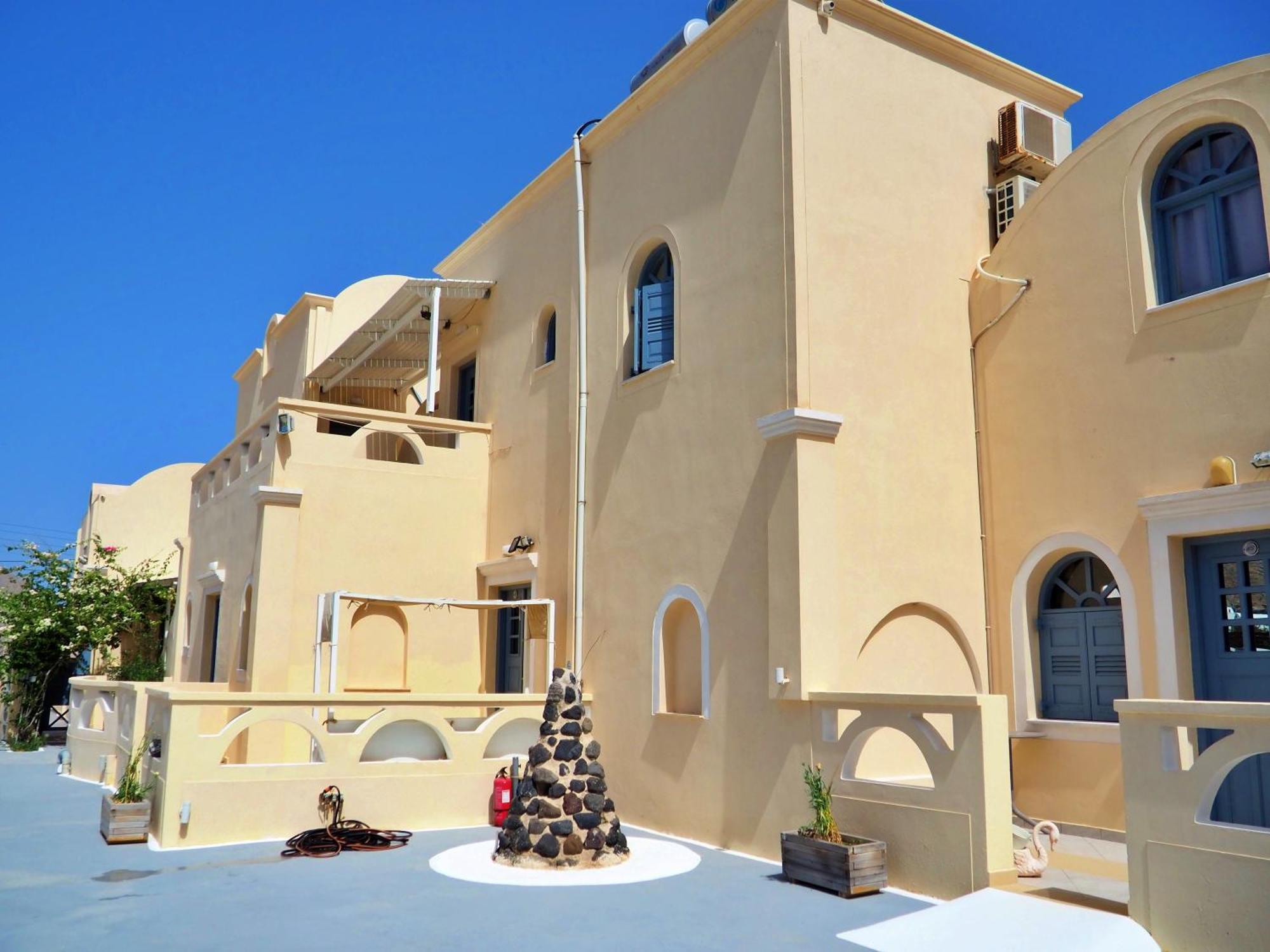 بيريفولّوس Leon Lux Apartments المظهر الخارجي الصورة