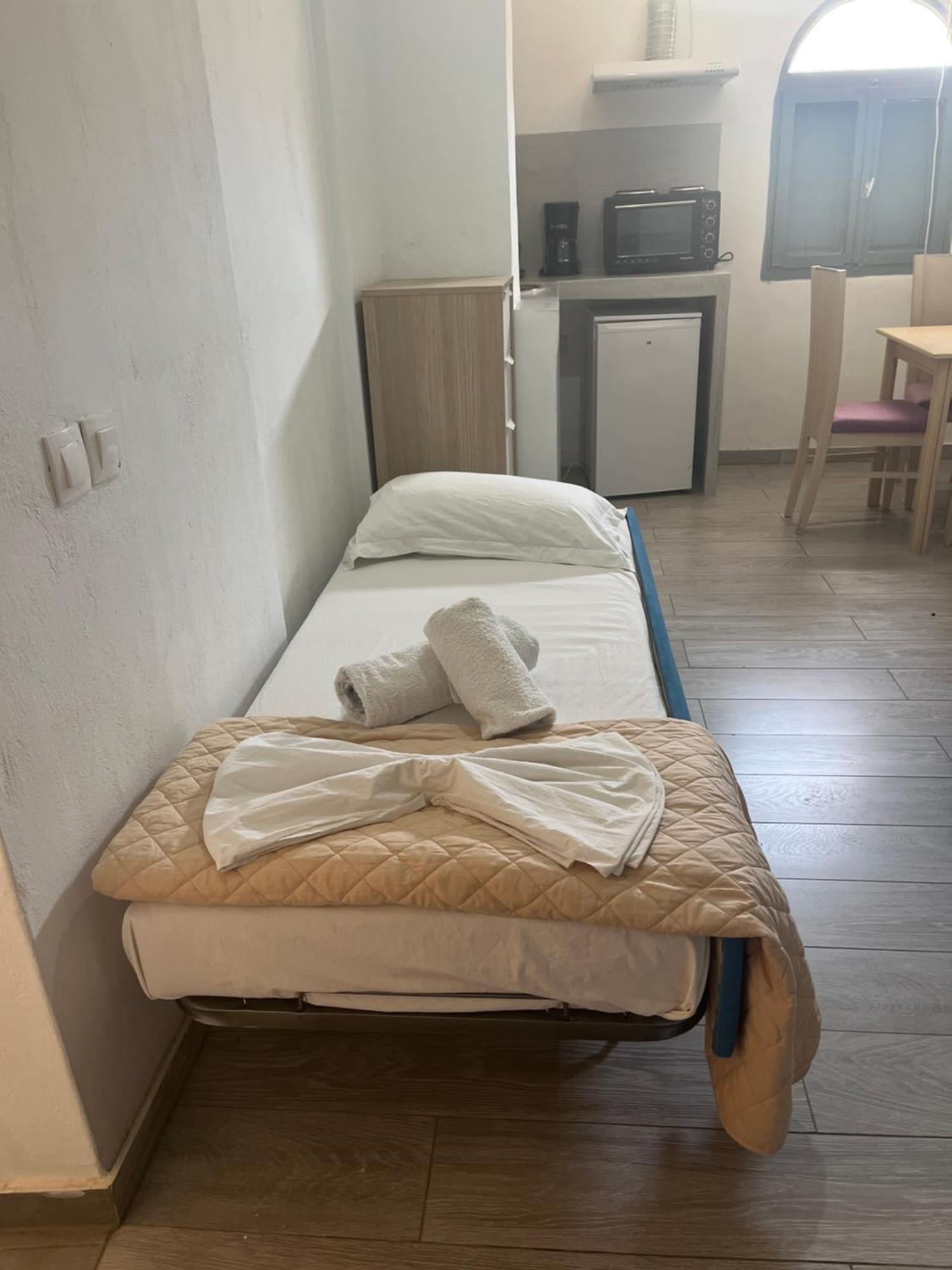 بيريفولّوس Leon Lux Apartments المظهر الخارجي الصورة
