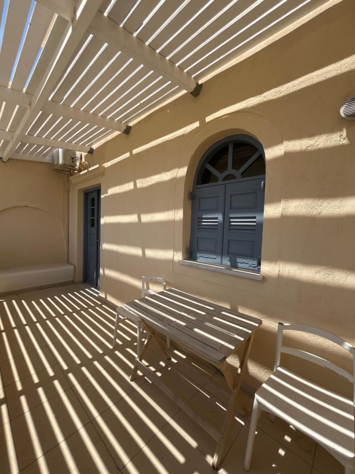 بيريفولّوس Leon Lux Apartments المظهر الخارجي الصورة
