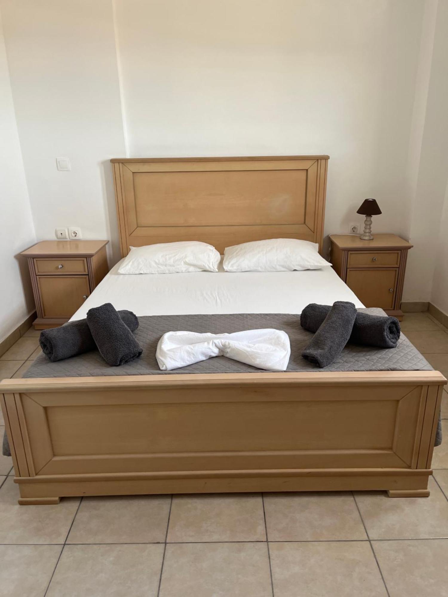 بيريفولّوس Leon Lux Apartments المظهر الخارجي الصورة