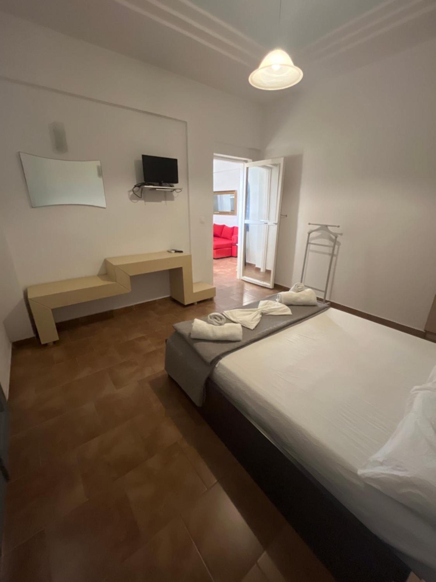 بيريفولّوس Leon Lux Apartments المظهر الخارجي الصورة
