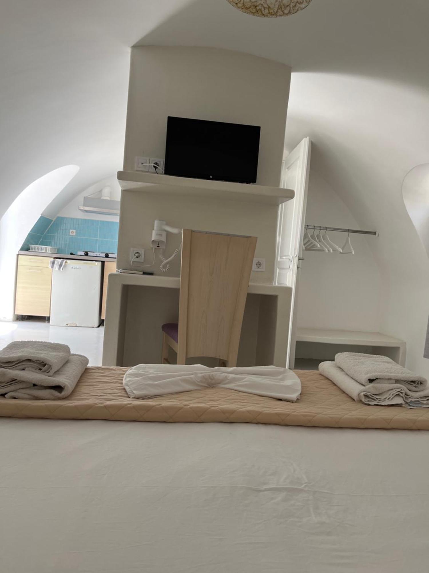 بيريفولّوس Leon Lux Apartments المظهر الخارجي الصورة